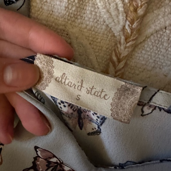 Altar’d State butterfly top - Picture 3 of 3